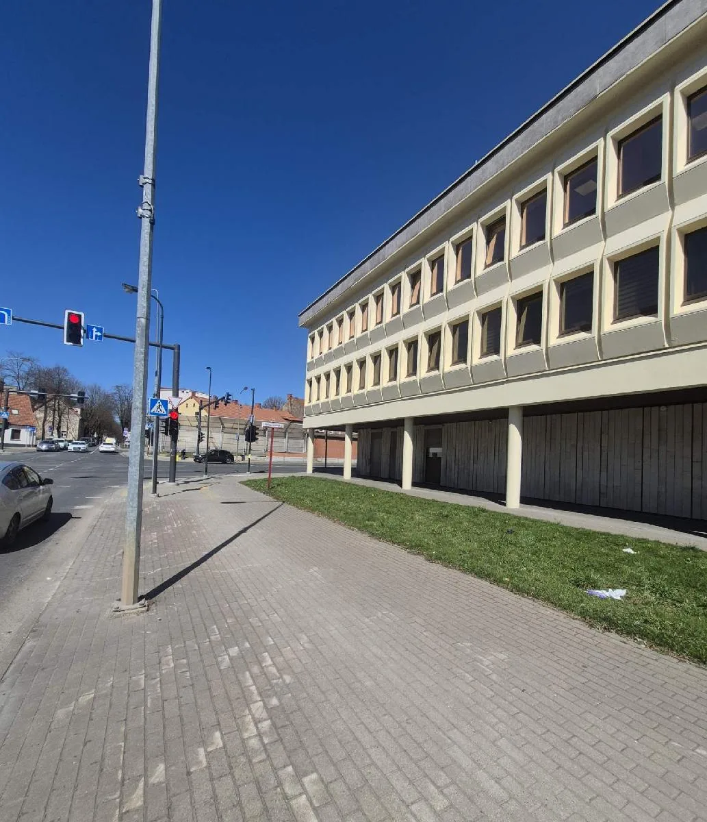 Nuomojamos administracinės patalpos Klaipėdoje, J. Janonio g. 24-2