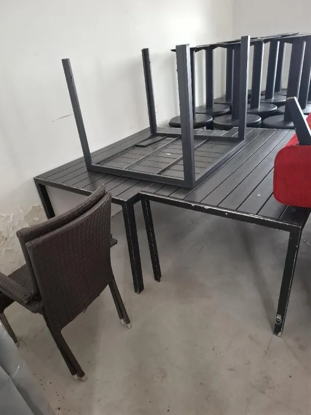 Restorano baldai ir įranga
