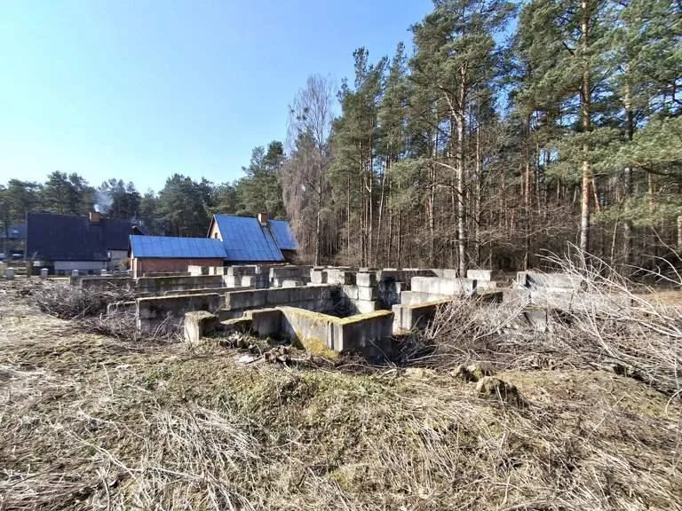 1/2 nebaigto statyti gyvenamojo namo ir žemės sklypo dalies pardavimas Druskininkuose