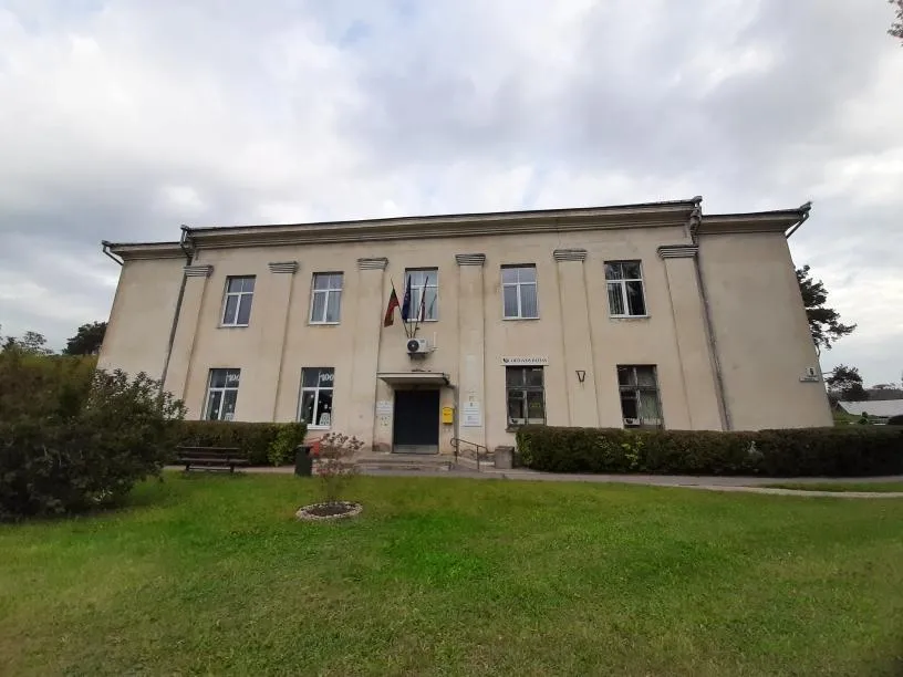 Nuomojamos 47,92 kv. m administracinės patalpos Vilniaus g. 6, Grigiškėse