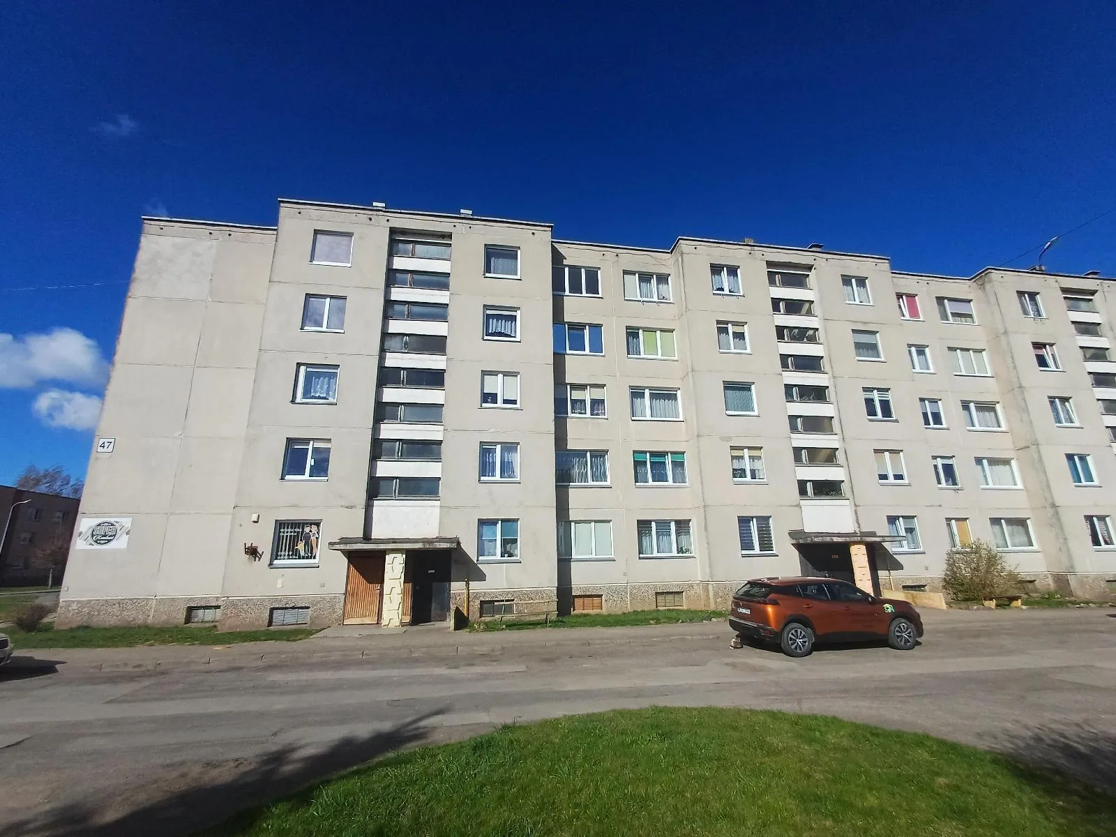 Parduodamas 2 kambarių butas su rūsiu Ventoje, Žemaičių g.