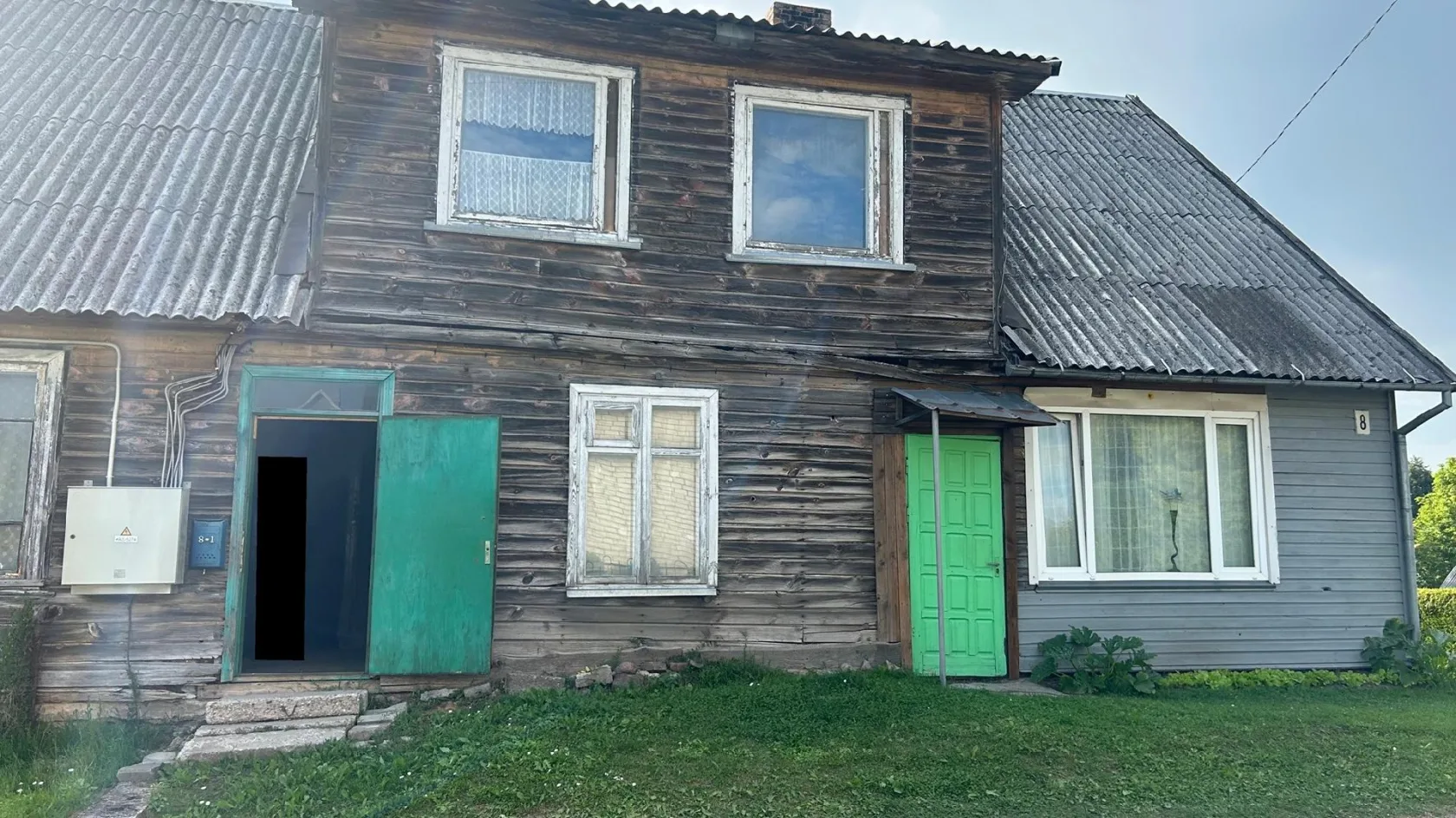 1 kambario butas su kiemo statinių dalimi Plungėje, Aušros g. 8-7