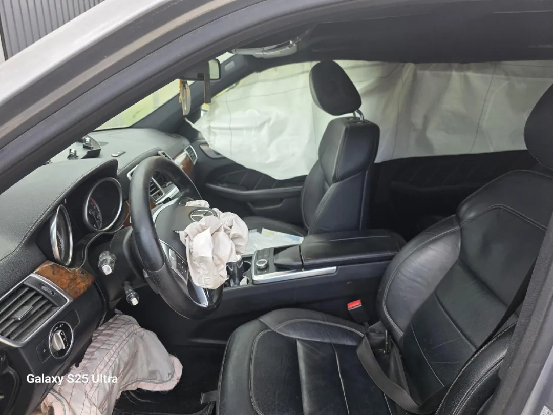 Parduodamas Mercedes-Benz GL 350 BLUETEC 4MATIC automobilis po eismo įvykio