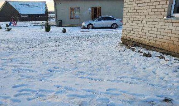 Parduodamas gyvenamasis namas su žemės sklypu ir ūkiniais pastatais Medeikiuose