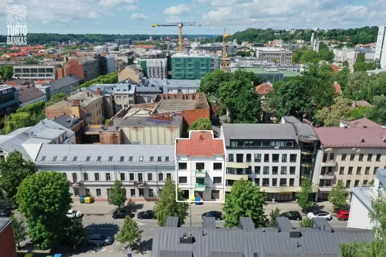 Parduodamas 2,25 a žemės sklypas su administraciniu pastatu Kaune, A. Mickevičiaus g. 25