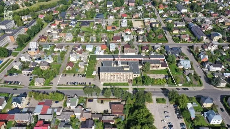 Administracinis pastatas su garažais, kitais statiniais ir žemės sklypu Panevėžyje