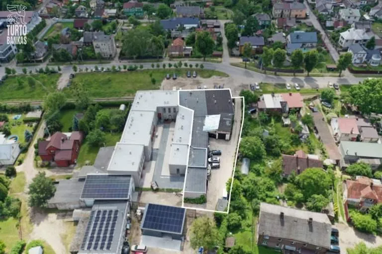 Parduodamas garažų ir dirbtuvių kompleksas su žemės sklypu Kaune, Drobės g. 11