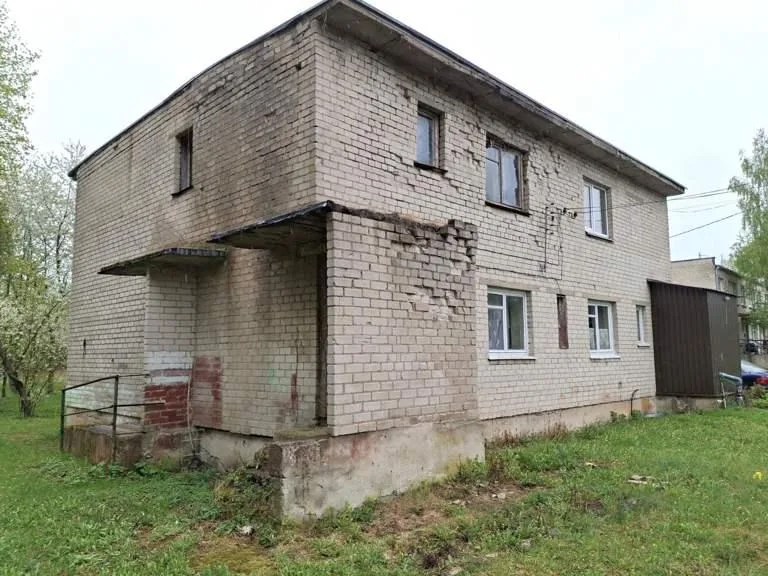 Butas su rūsiu, tvartu ir malkine Vaivadiškių k., Dvaro g. 38