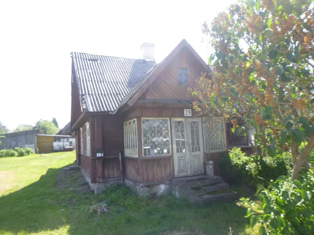 Parduodamas žemės sklypas su butu Švenčionėliuose, Kalno g. 29-1
