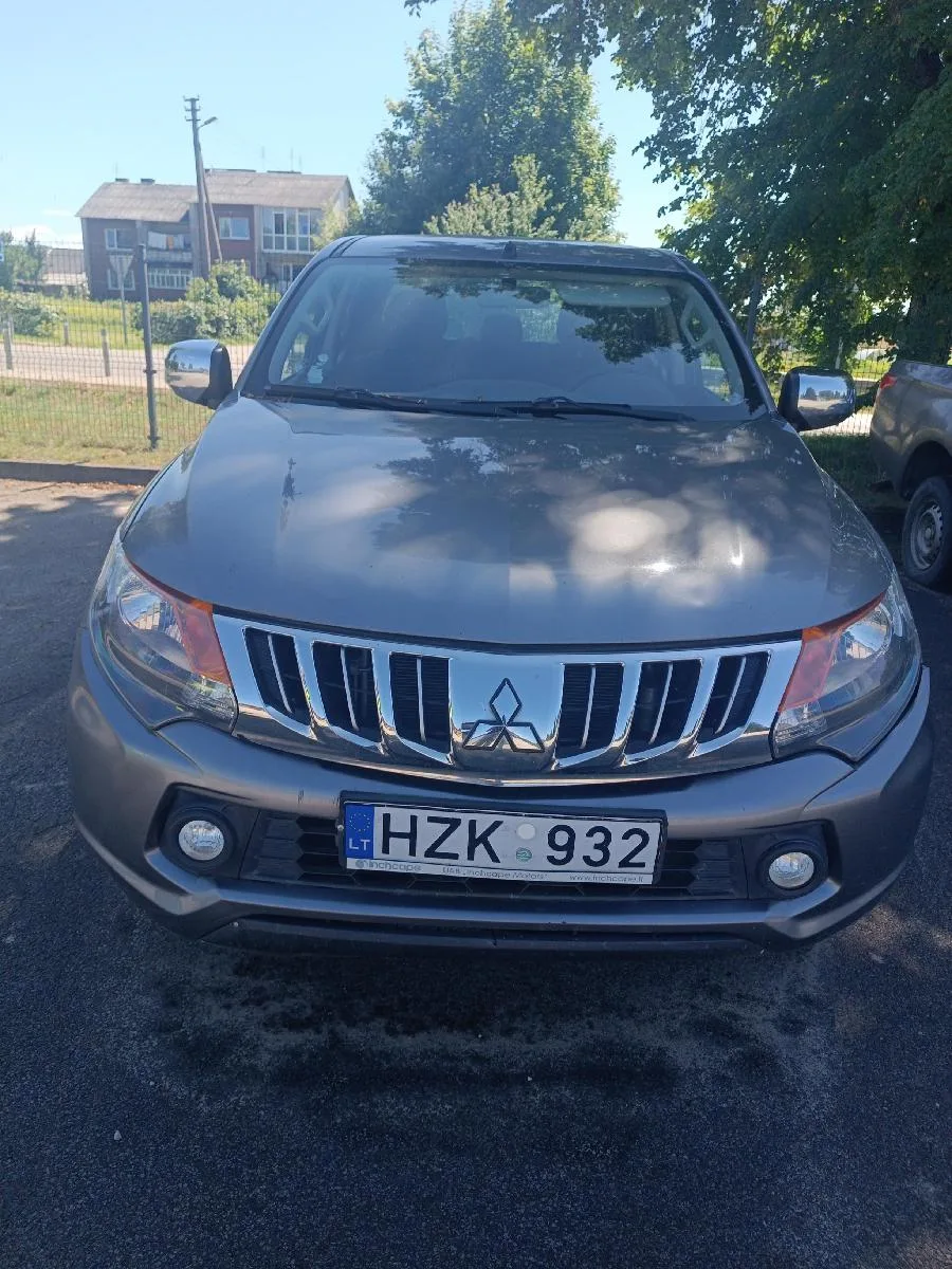 MITSUBISHI L200 automobilis, 2015 m.