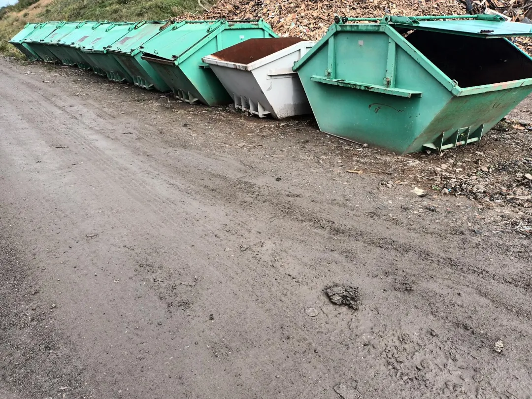Naudoti 5 m³ atliekų konteineriai, 8 vnt.