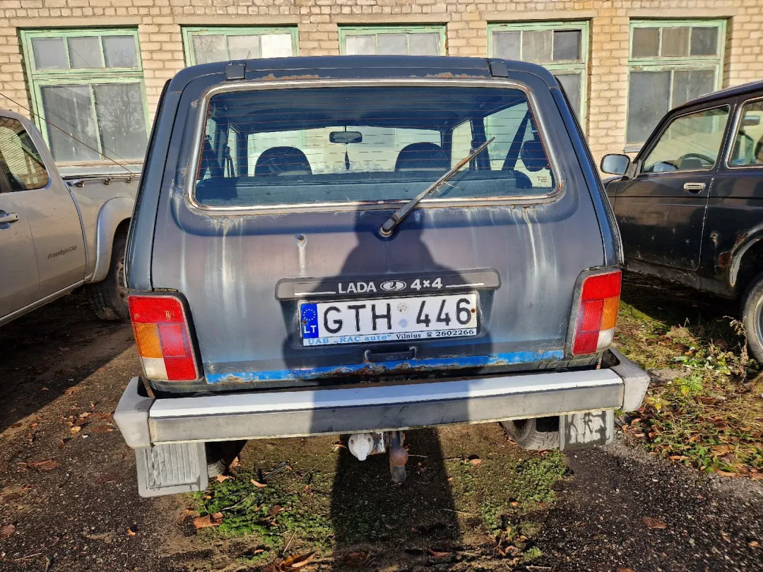 Parduodamas remontuotinas automobilis „Niva Lada 4x4“