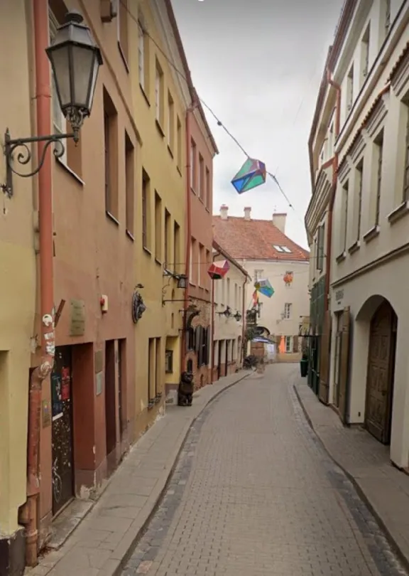 Parduodamos įvairios negyvenamosios ir administracinės patalpos Vilniuje, Stiklių g. 6 ir 8
