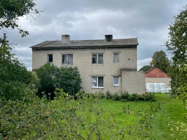 Parduodamas 2 kambarių butas su ūkiniais pastatais Mieliūnų k.