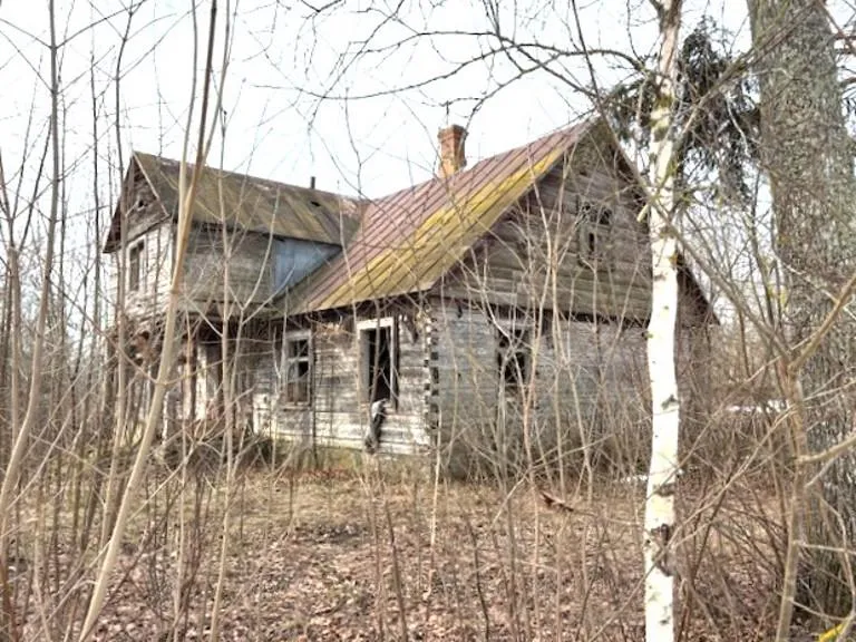 Gyvenamasis namas su ūkiniais pastatais ir 0,62 ha žemės sklypu Girbučių k.