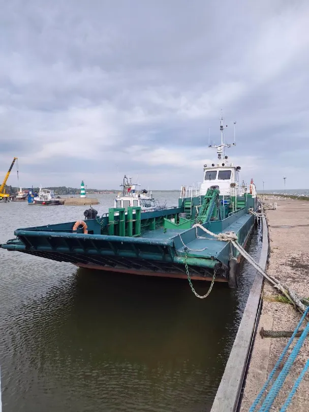 Parduodamas vidaus vandenų laivas „MADELEINE T042“
