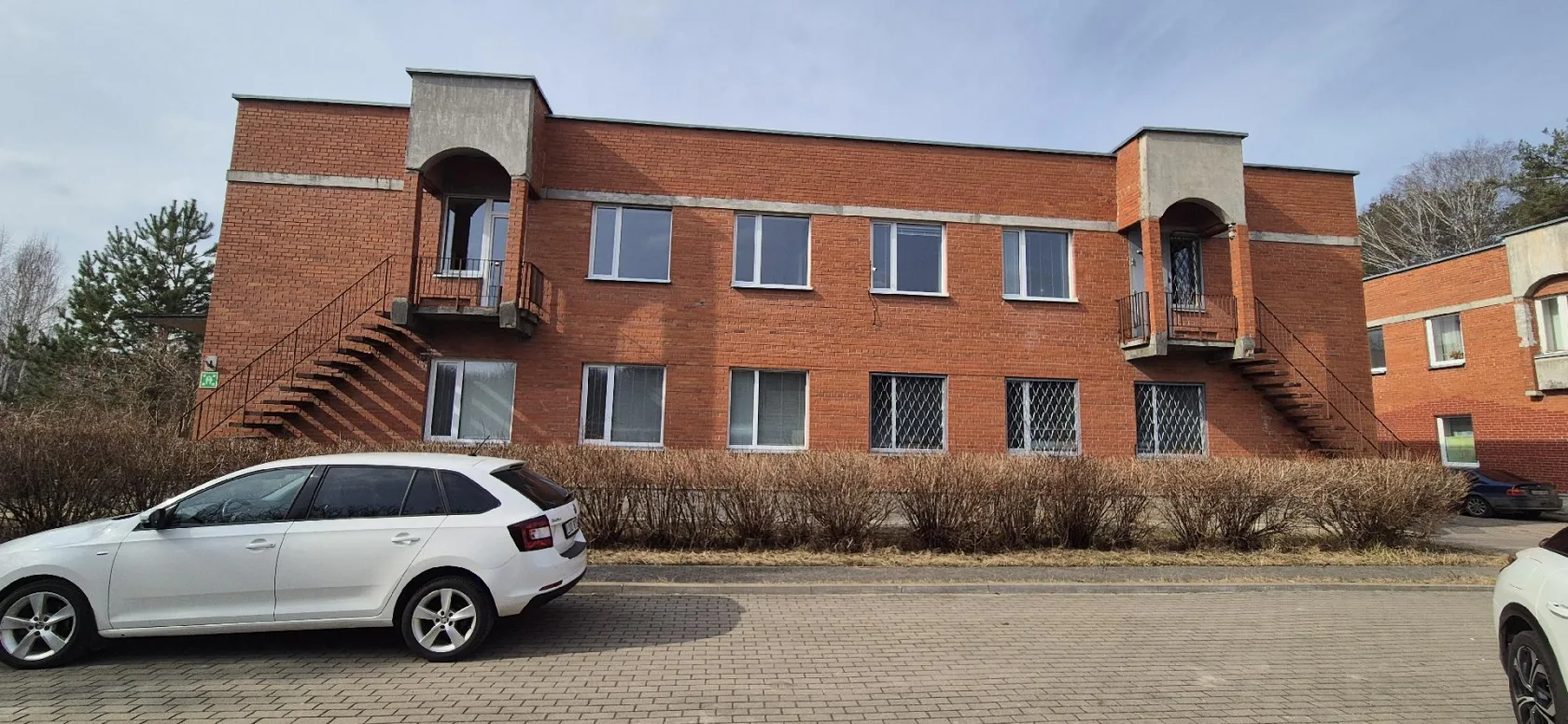 Administracinis pastatas su žemės sklypu Visagine, Energetikų g. 16D