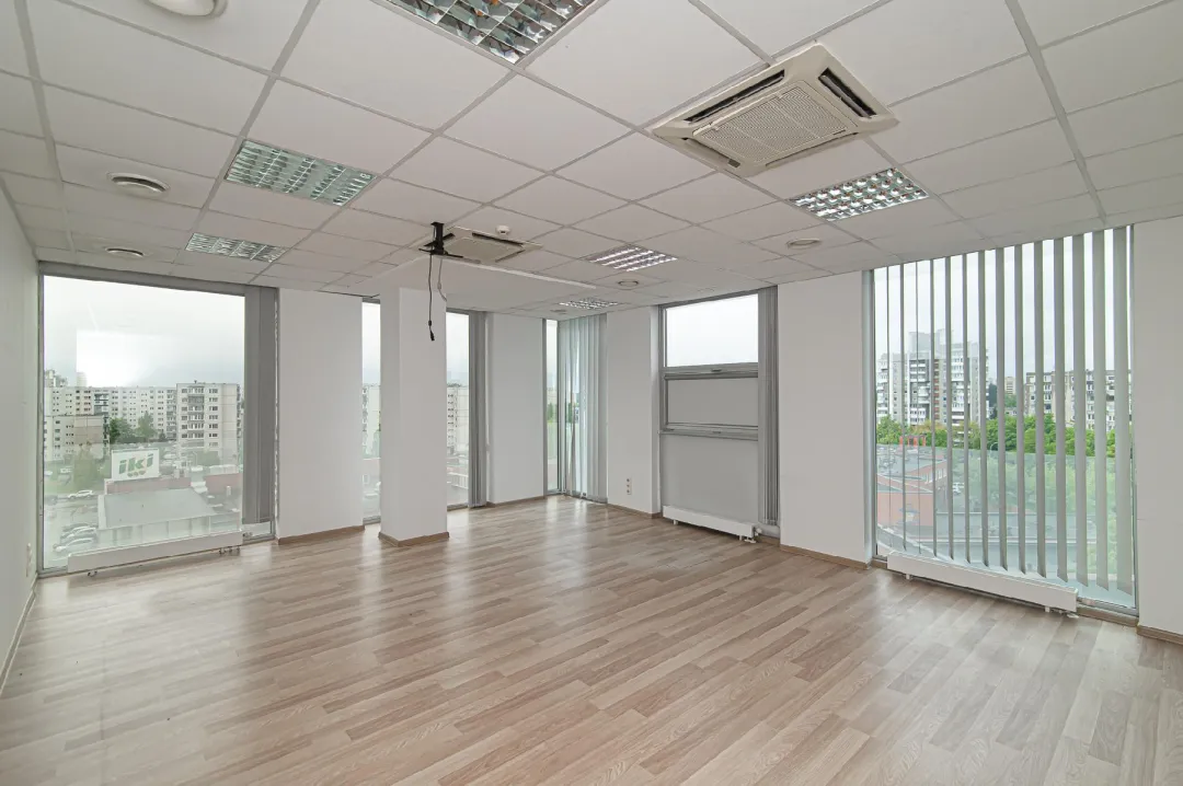 Nuomojamos administracinės patalpos Vilniuje, Ukmergės g. 222, 385,88 kv. m