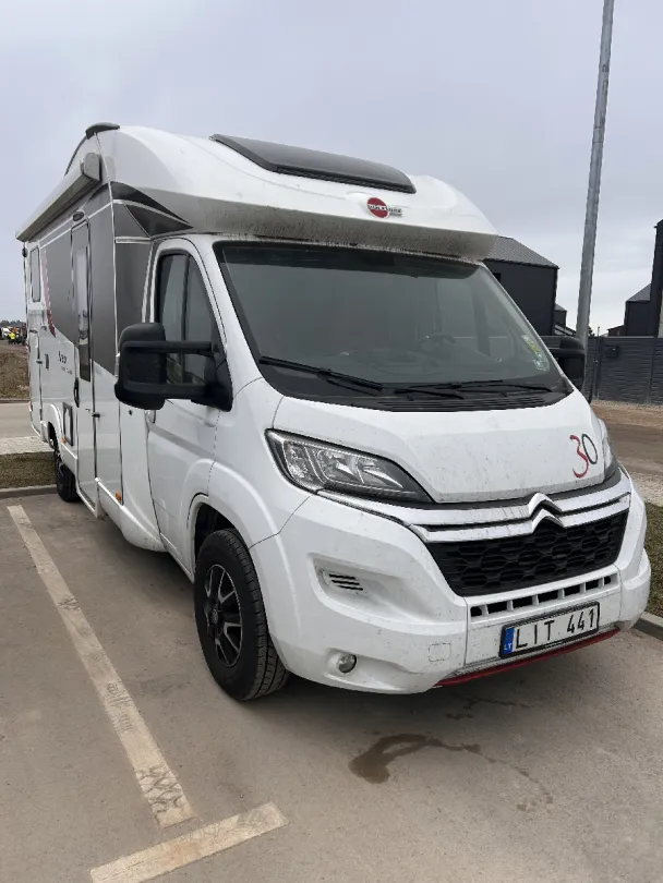 BURSTNER GMBH gyvenamas automobilis