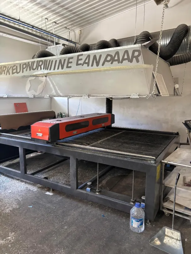 Naudotos dviejų galvų CNC pjovimo staklės DW1626