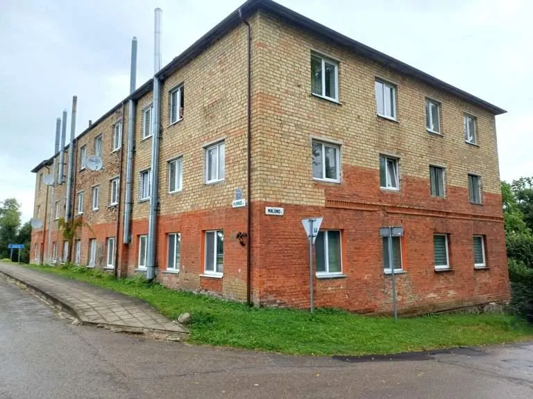 3 kambarių 60,6 kv. m butas su rūsiu Žagarėje
