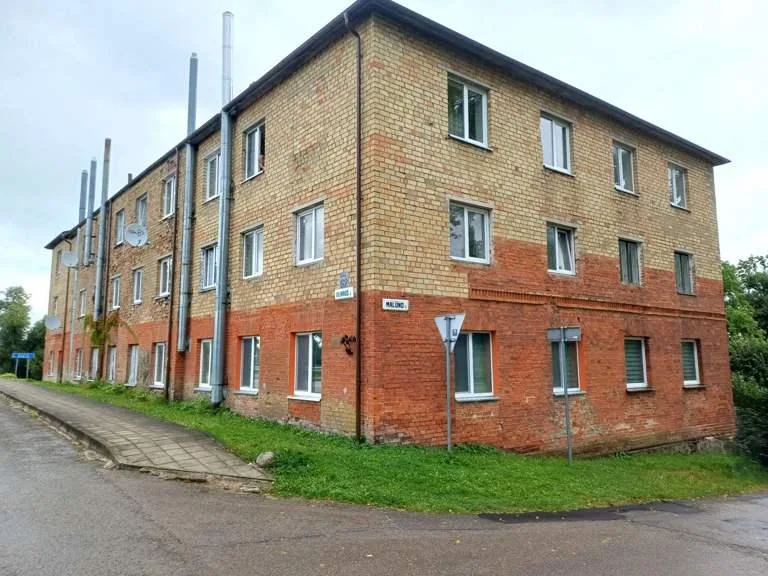 3 kambarių 60,6 kv. m butas su rūsiu Žagarėje