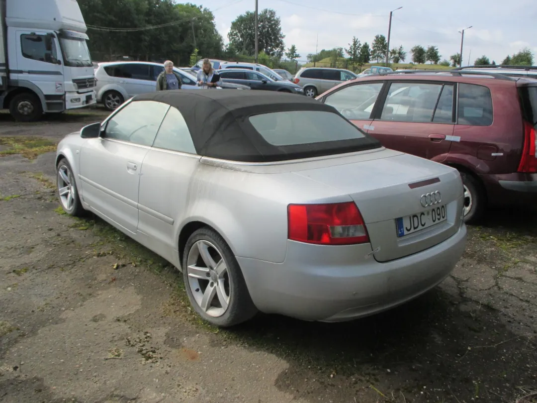 Audi keleivinio automobilio varžytynės
