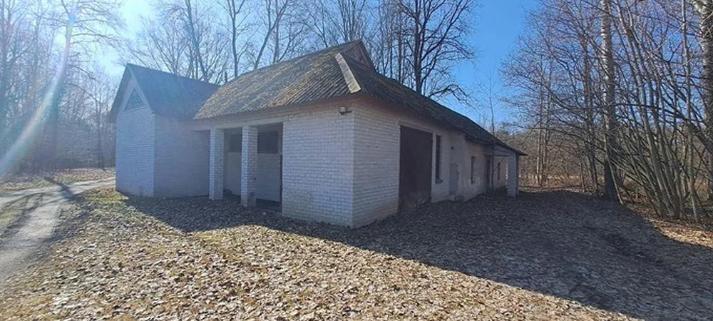 Parduodamas garažas su žemės sklypu Panovių kaime